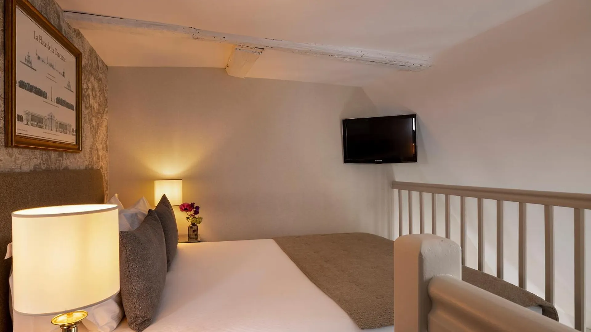 ****  Hotel Madeleine Plaza Paris France